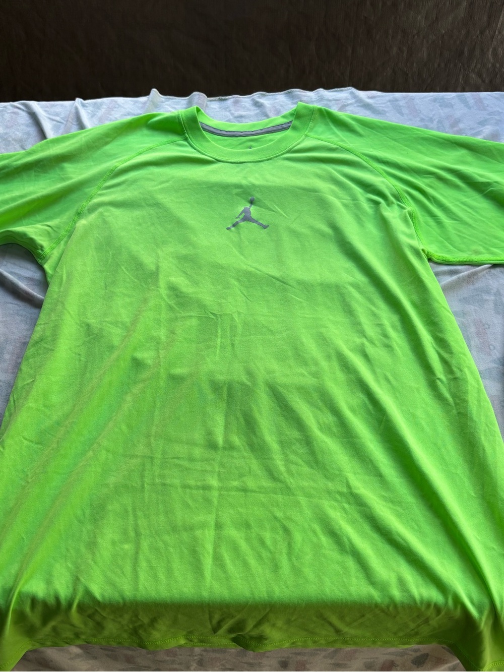 Nike Men’s Short-Sleeve Performance Tee in Neon Green